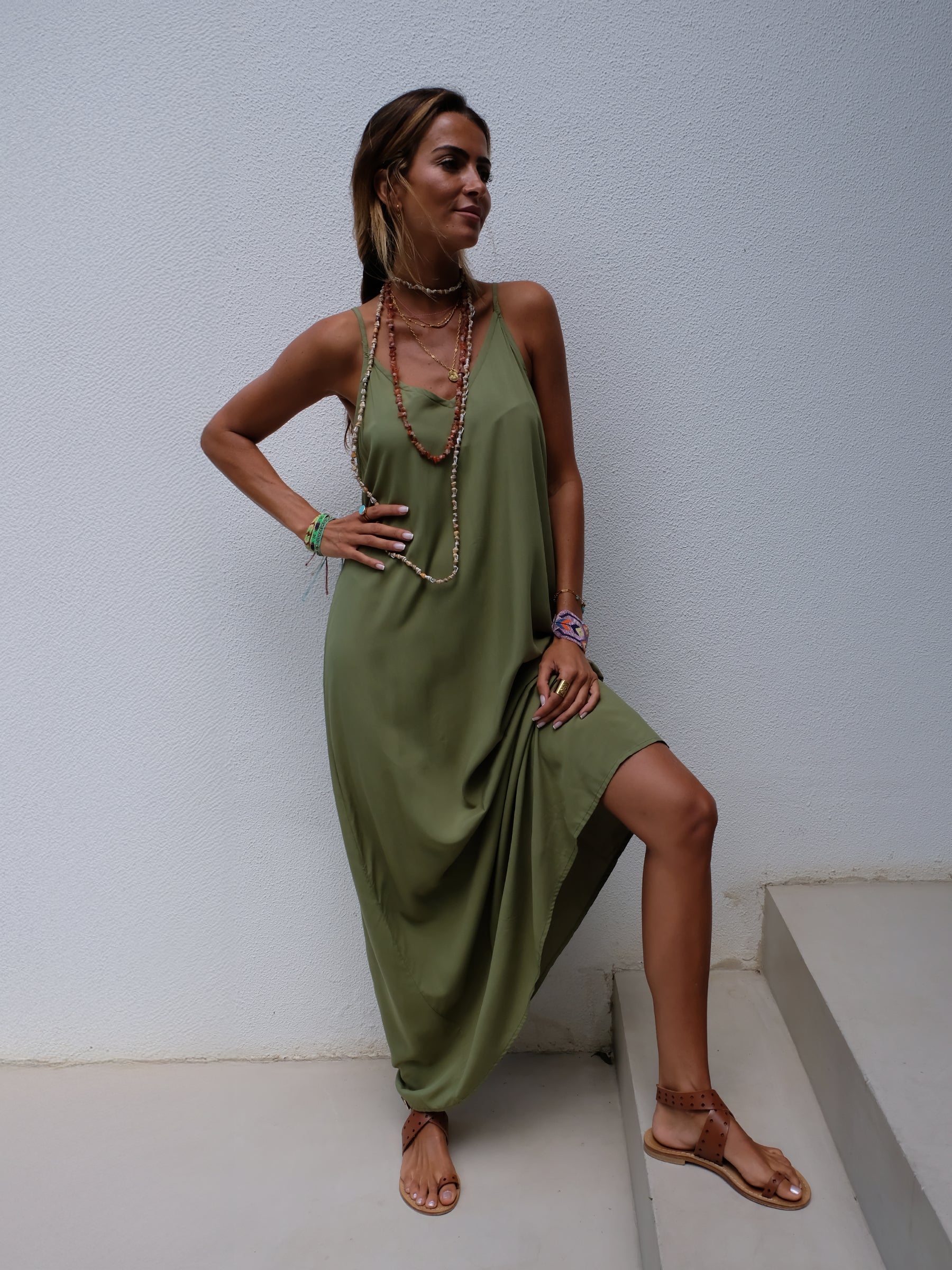Plain dress