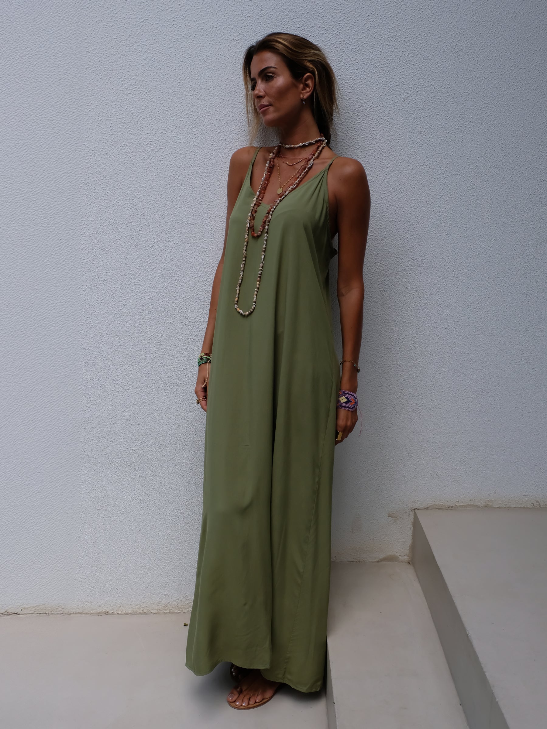Plain dress