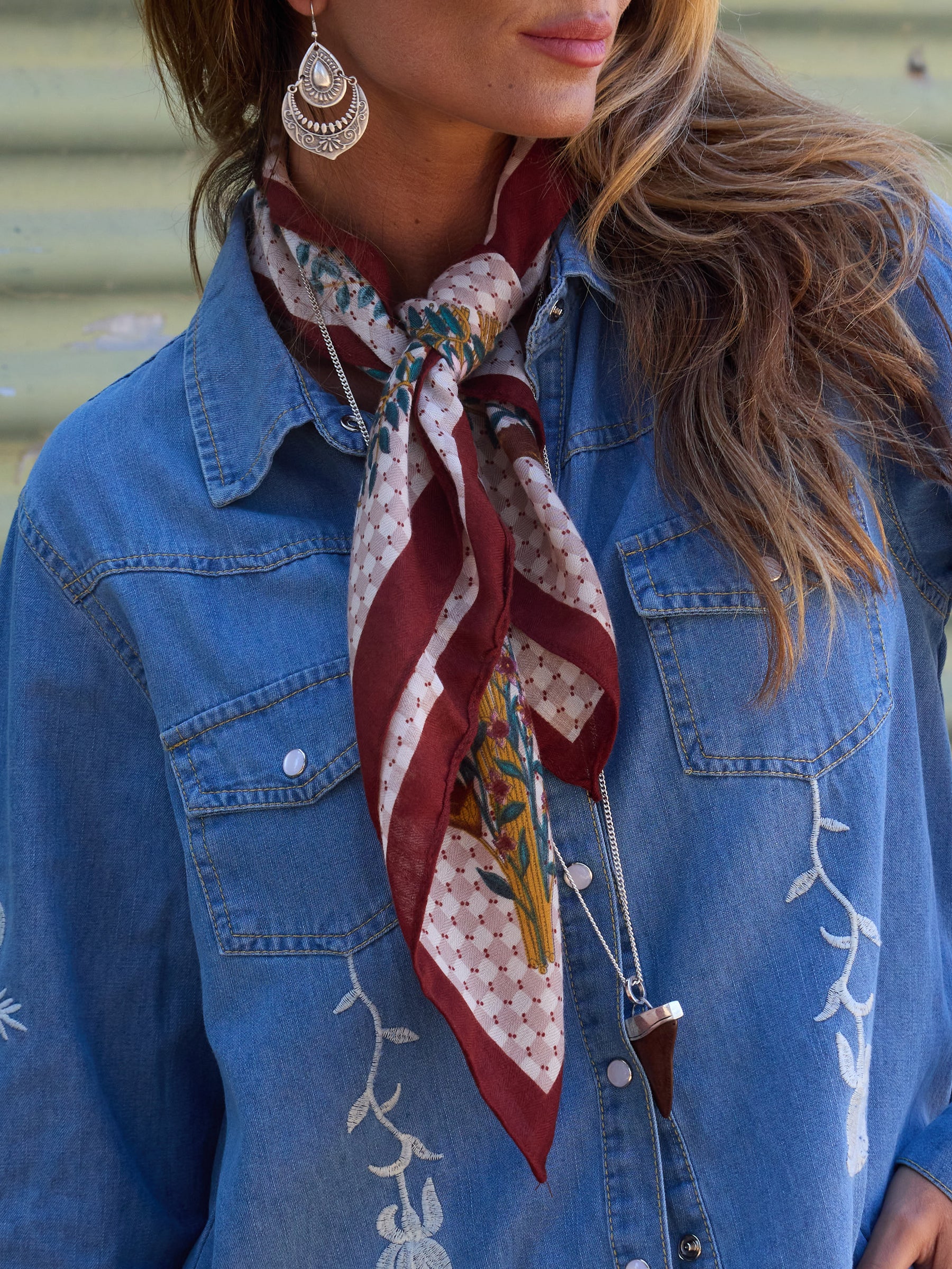 Camisa Denim Bordada
