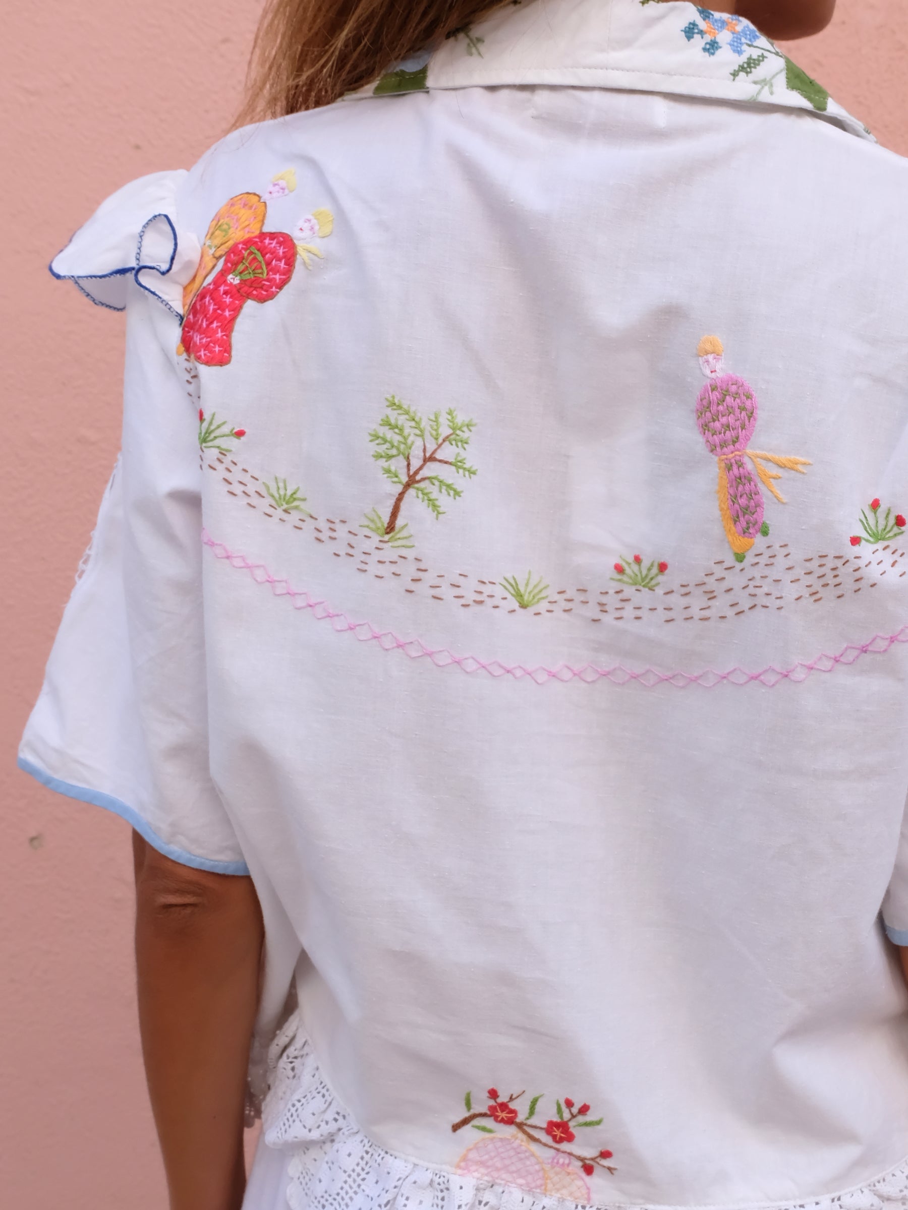 Blusa bordada
