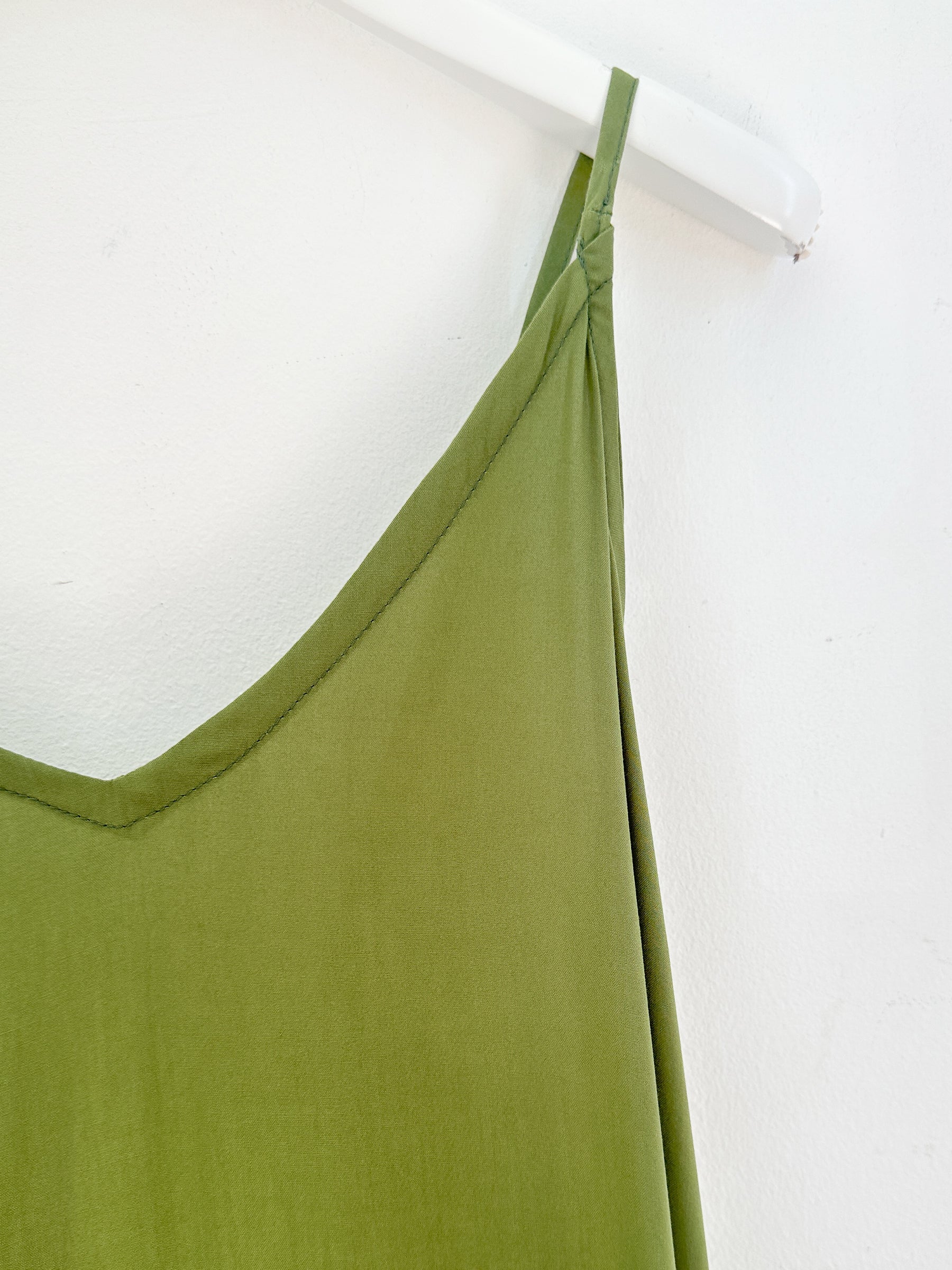 Plain dress