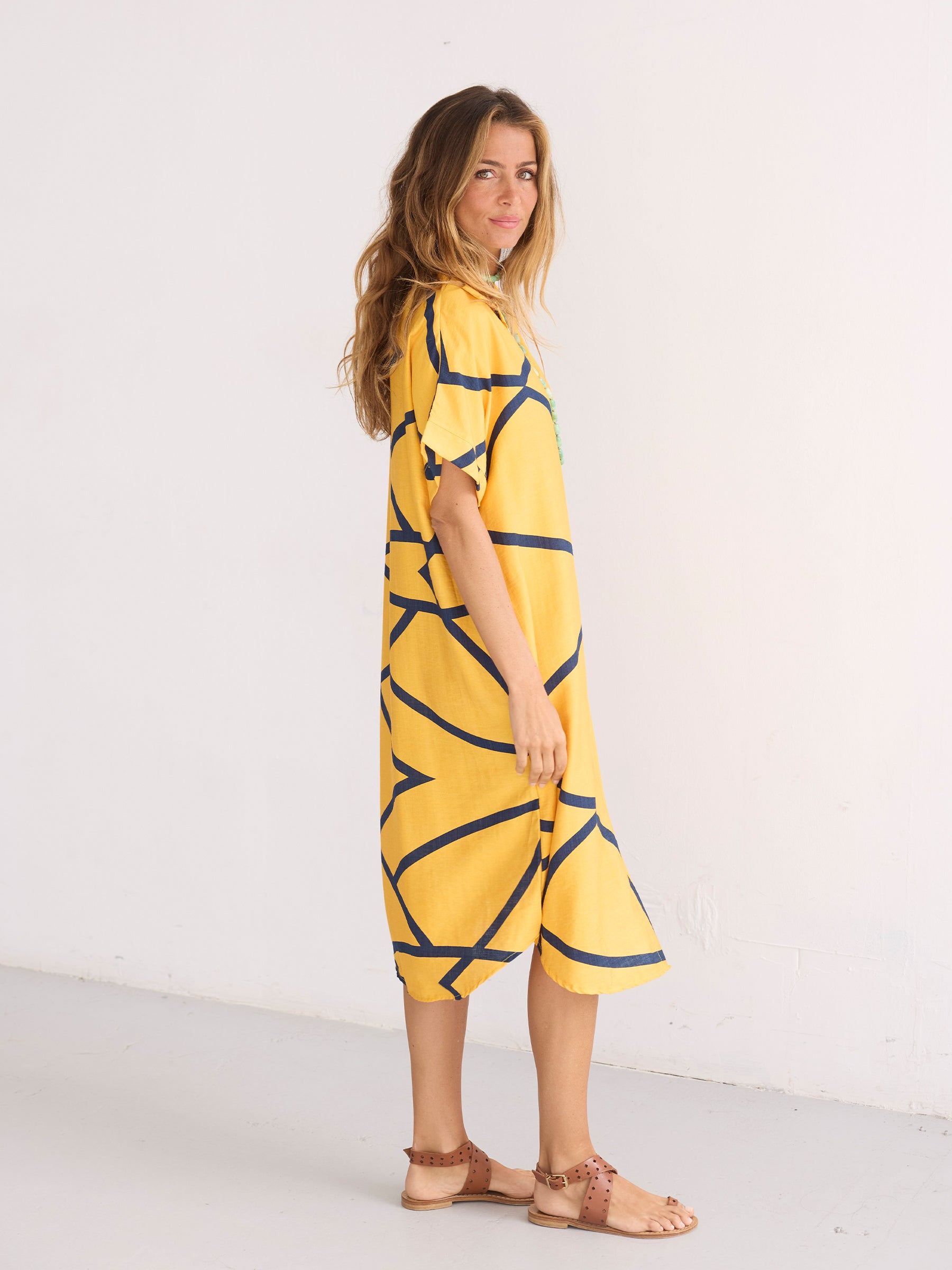 Vestido de nuez de Brasil