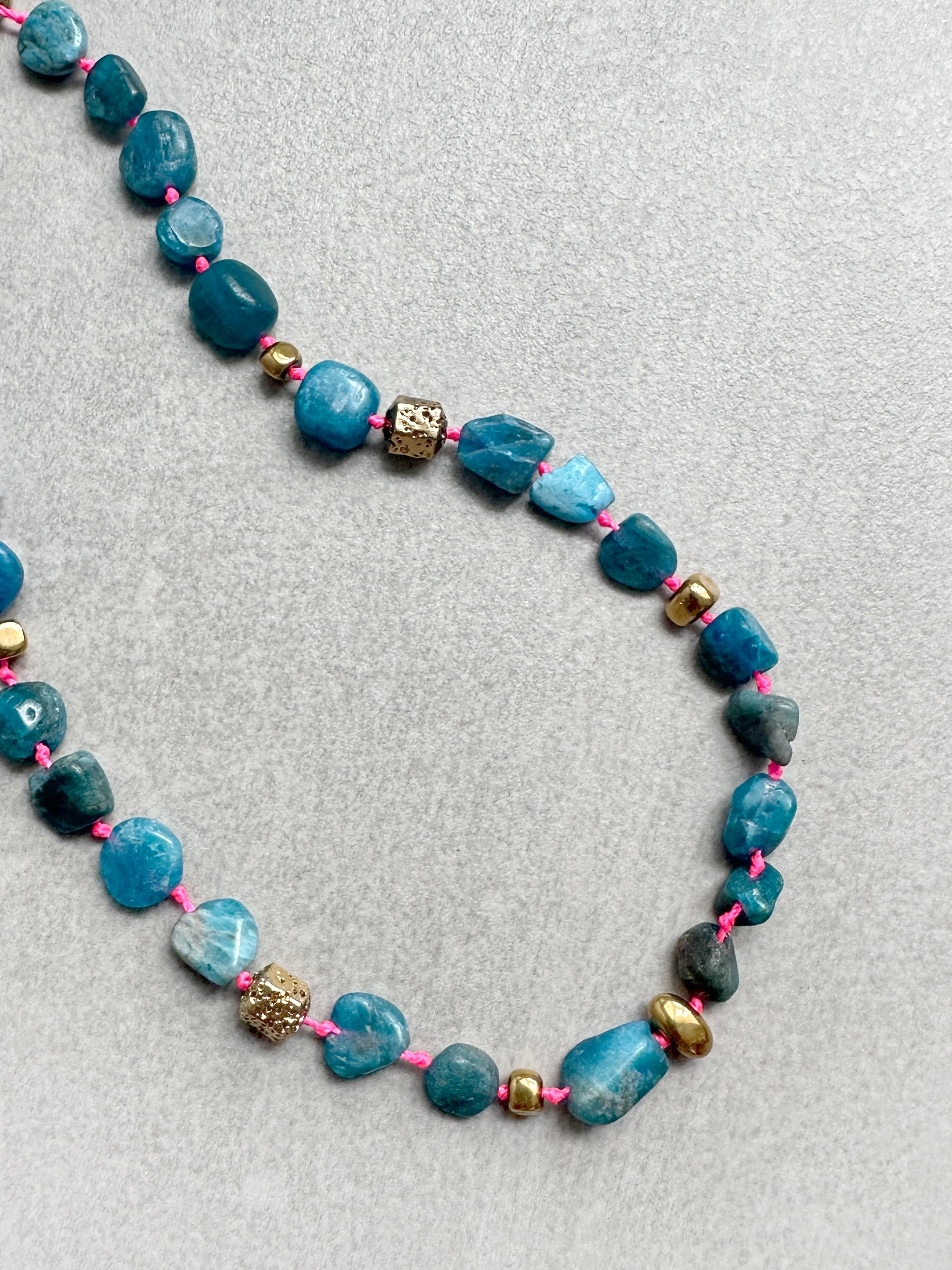 Collar de piedras