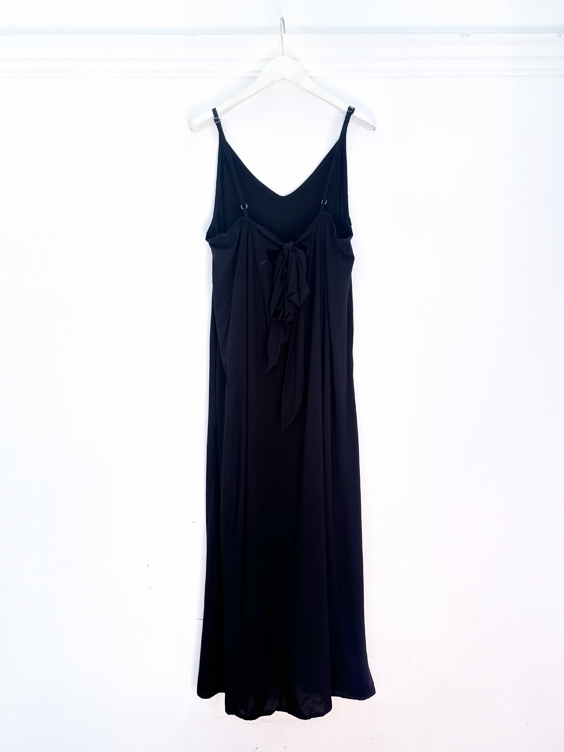 Plain dress