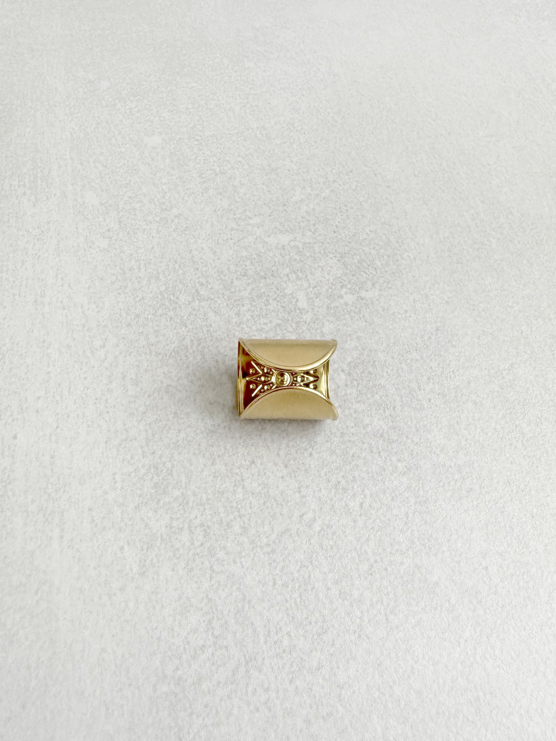 Gold ring