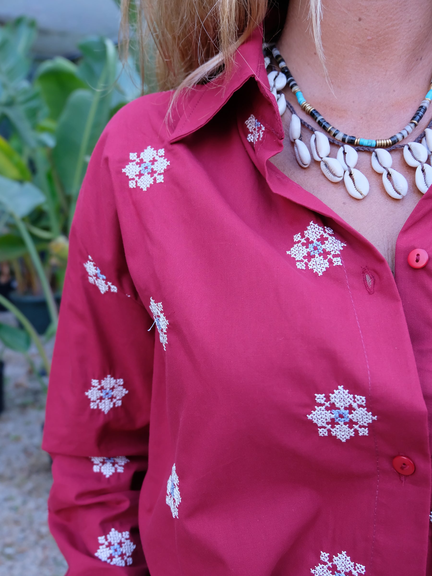 Camisa bordada