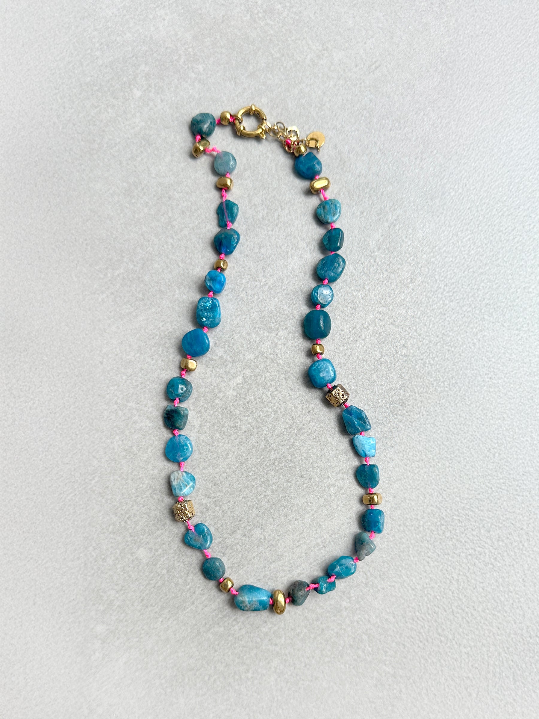 Collar de piedras