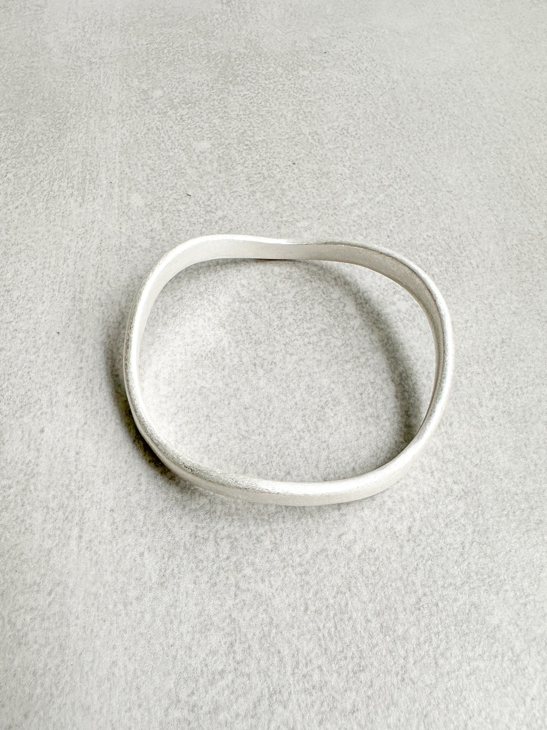 Pulsera ondulada