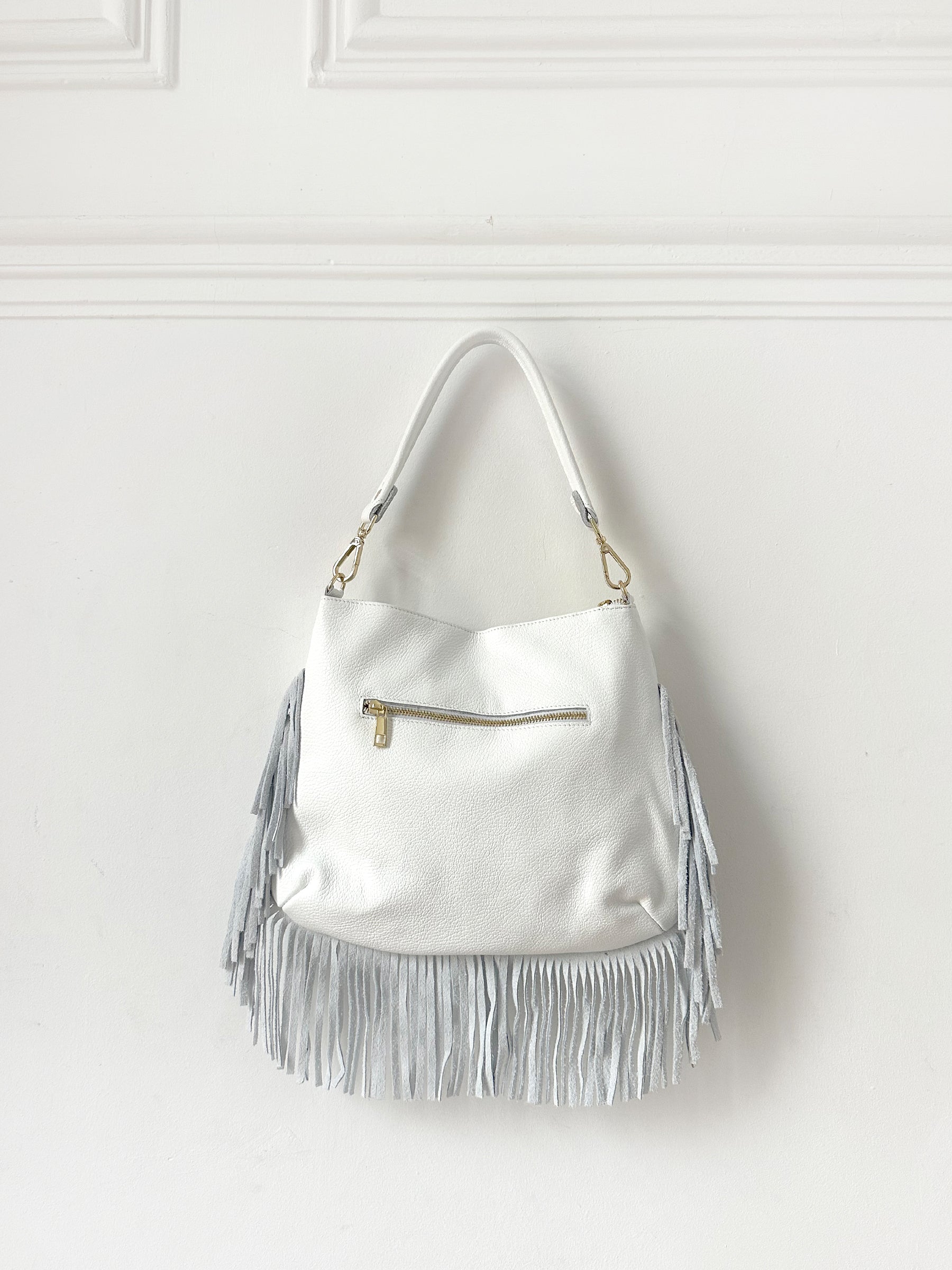 Bolso de piel con flecos
