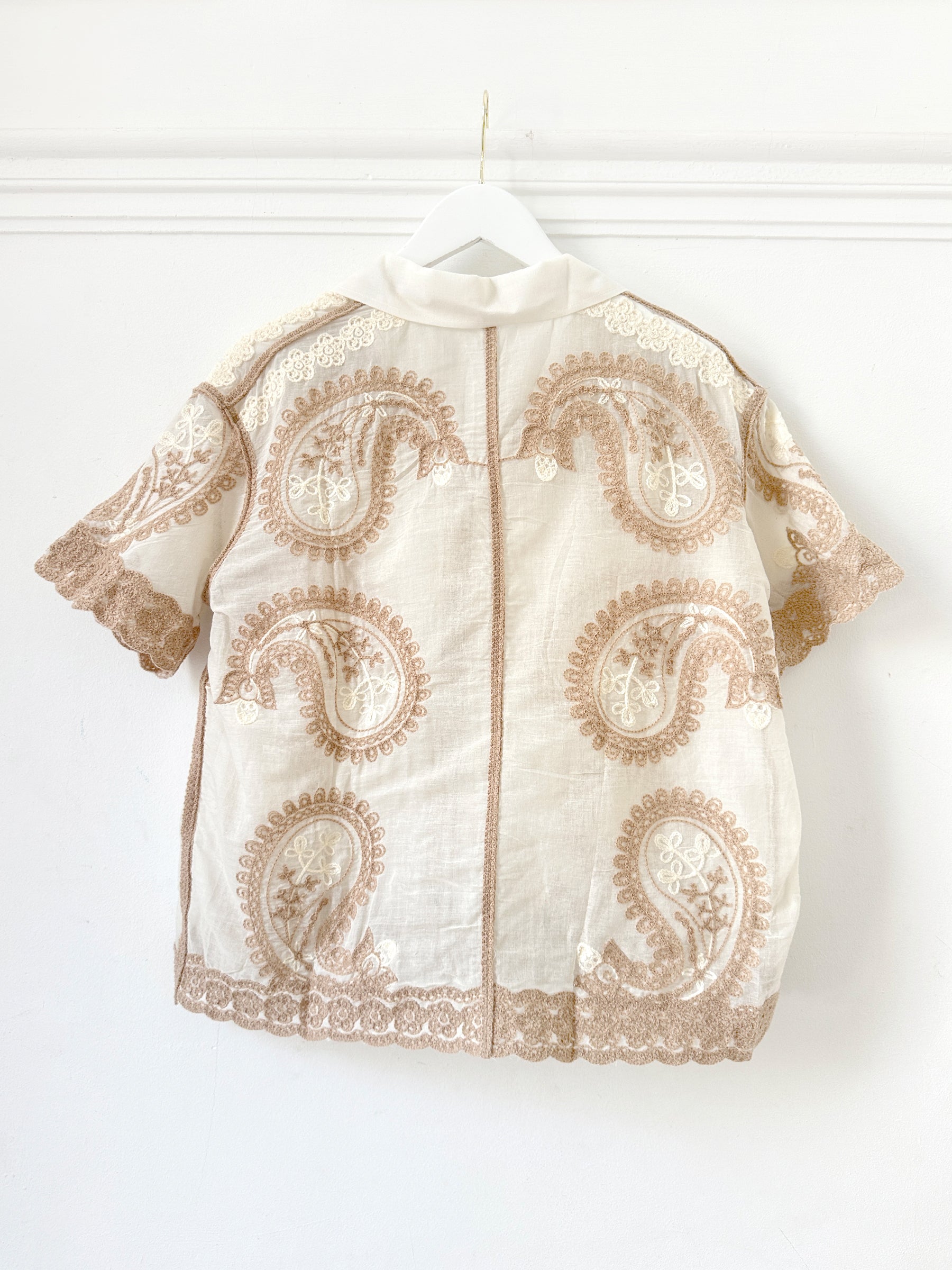 Camisa Bordada