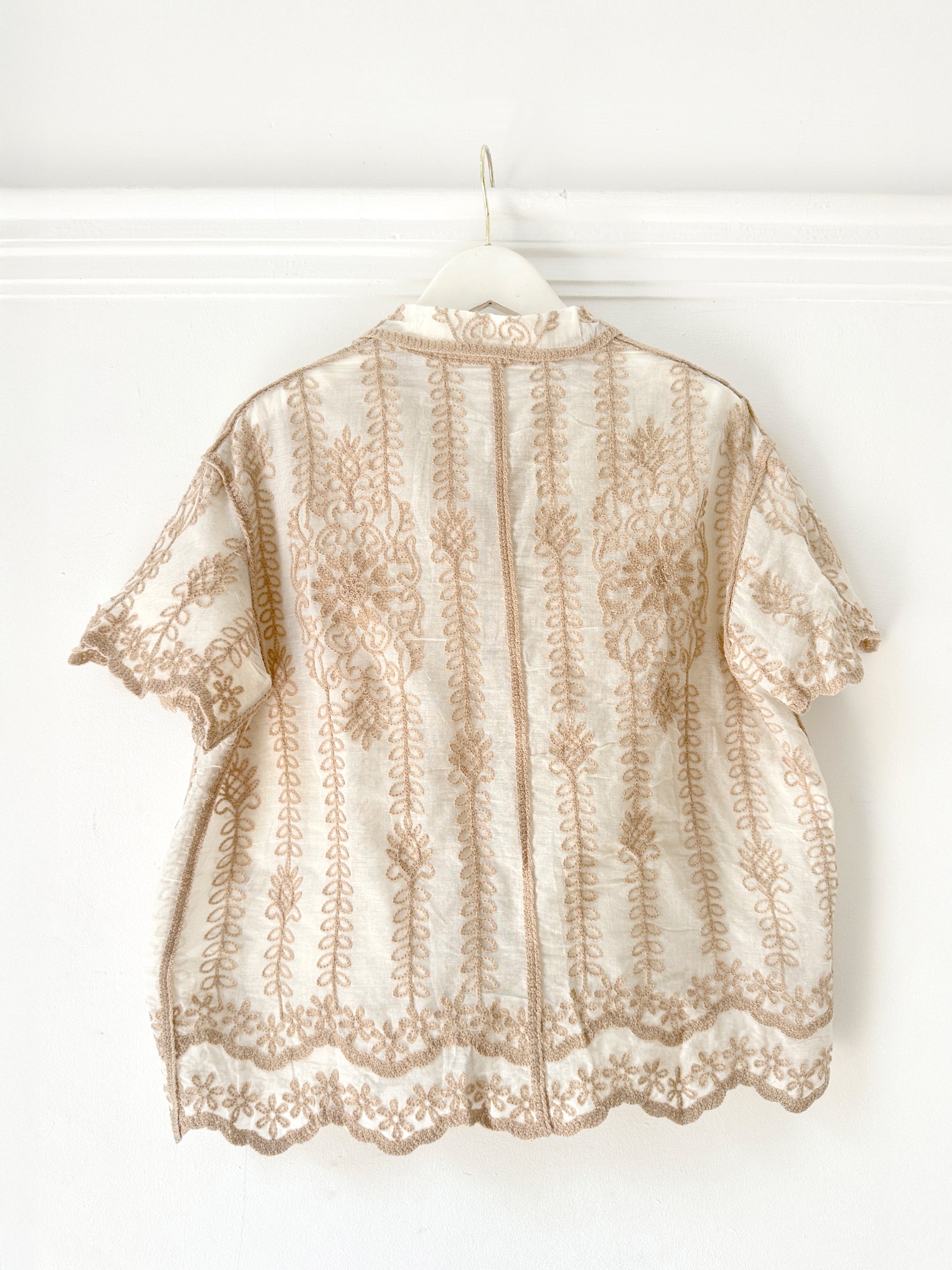 Camisa Bordada