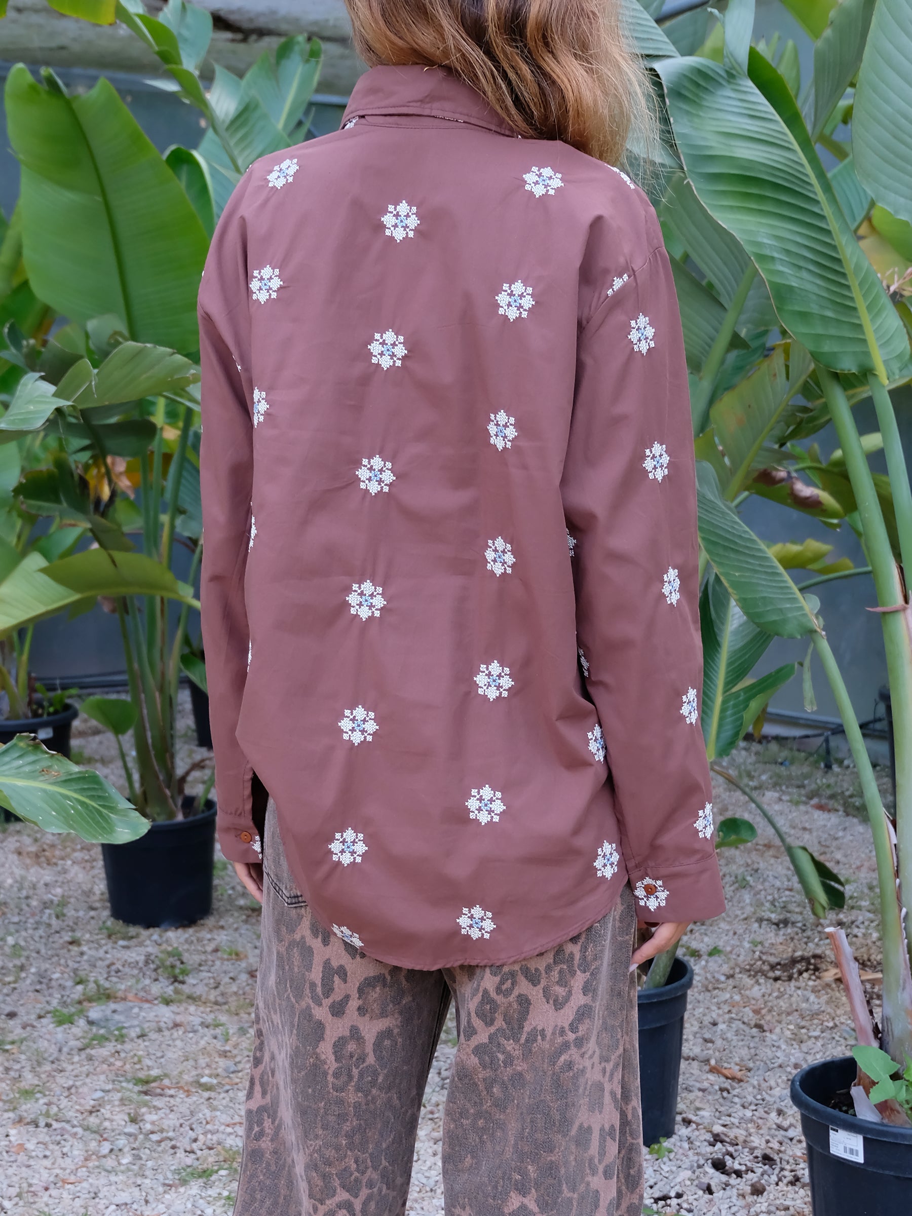 Camisa bordada
