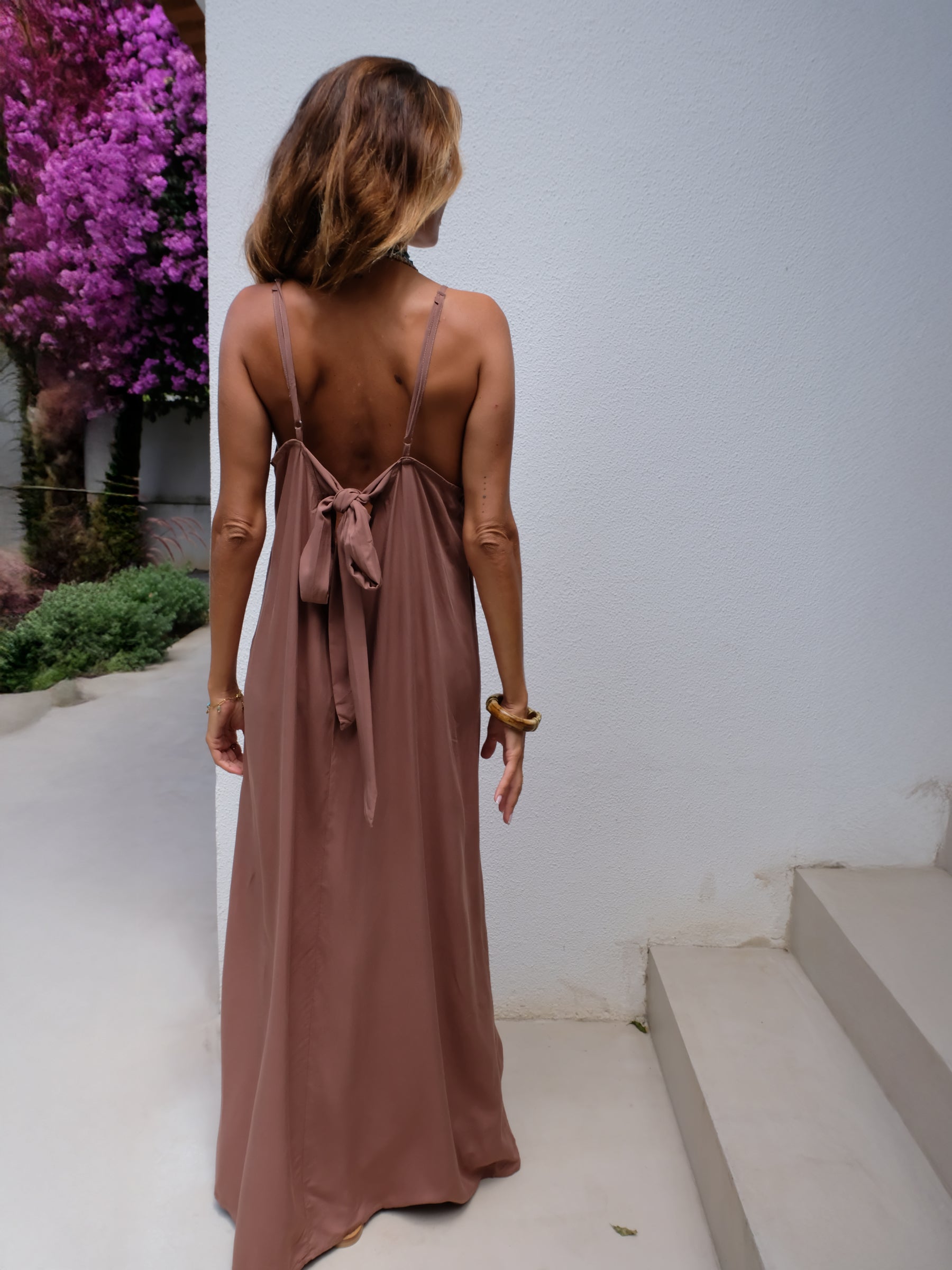 Plain dress