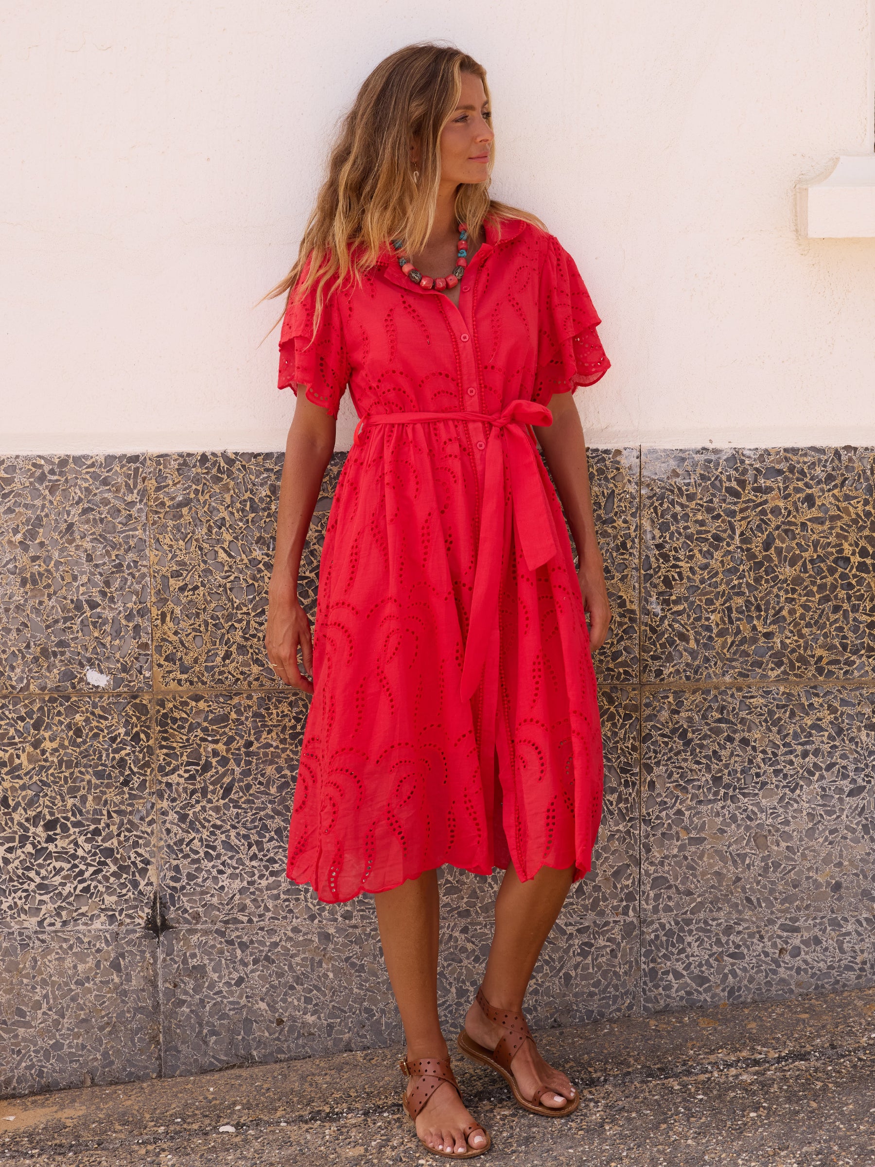 Vestido Midi Bordado Vermelho