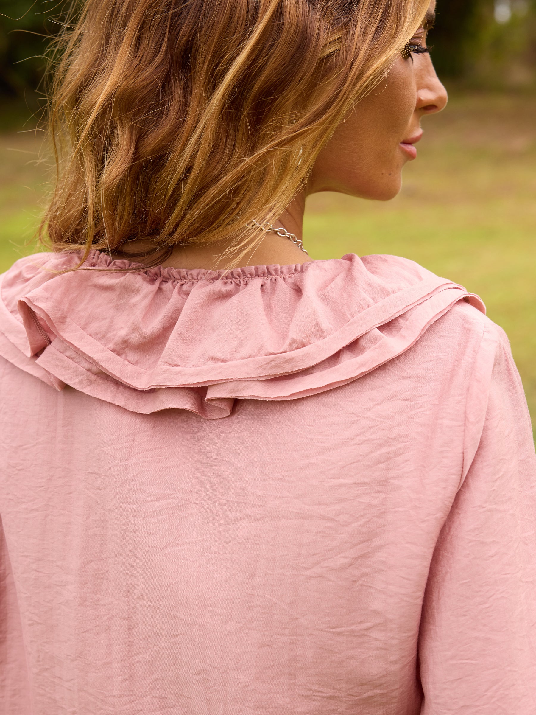 Blusa con volantes