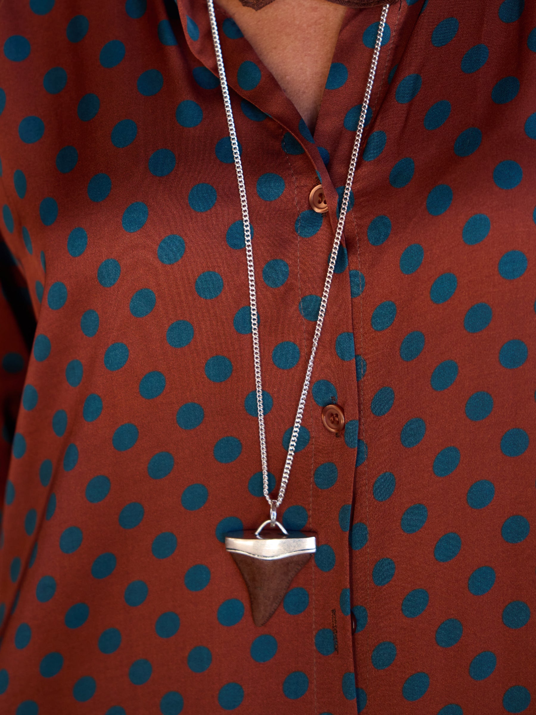 Horn necklace