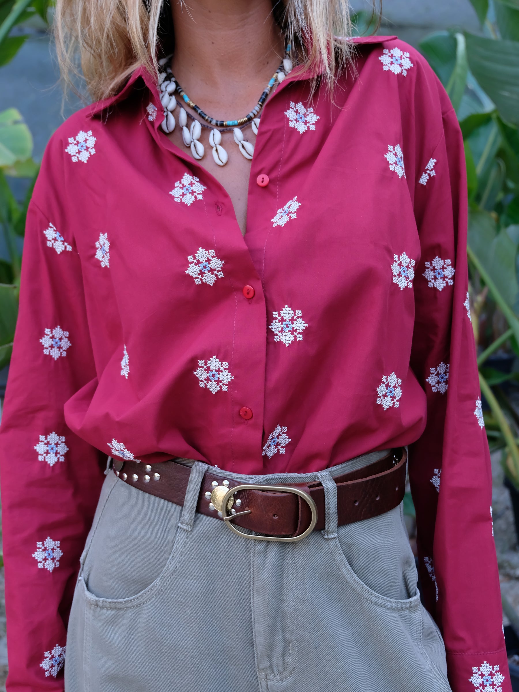Camisa bordada