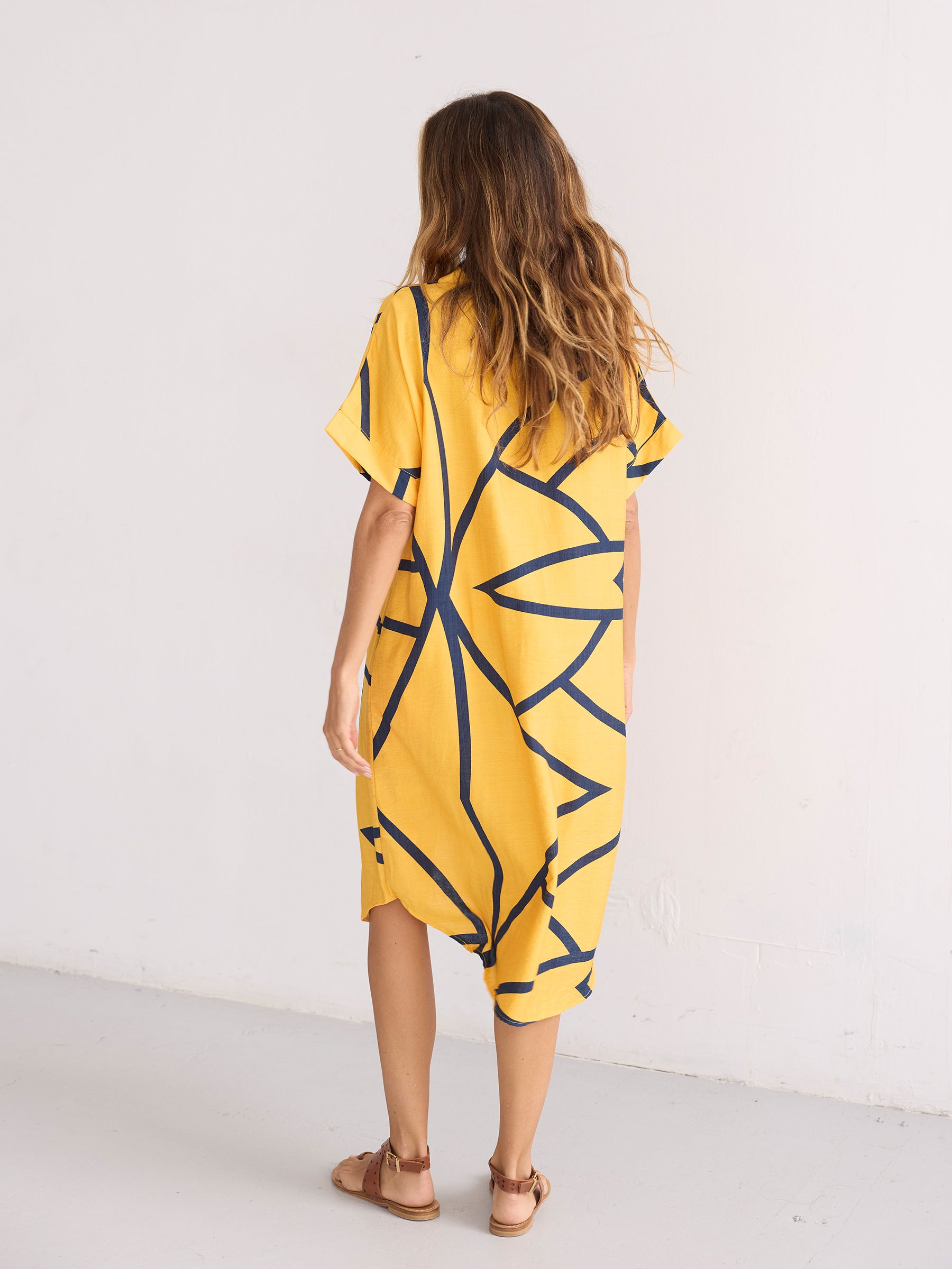 Vestido de nuez de Brasil