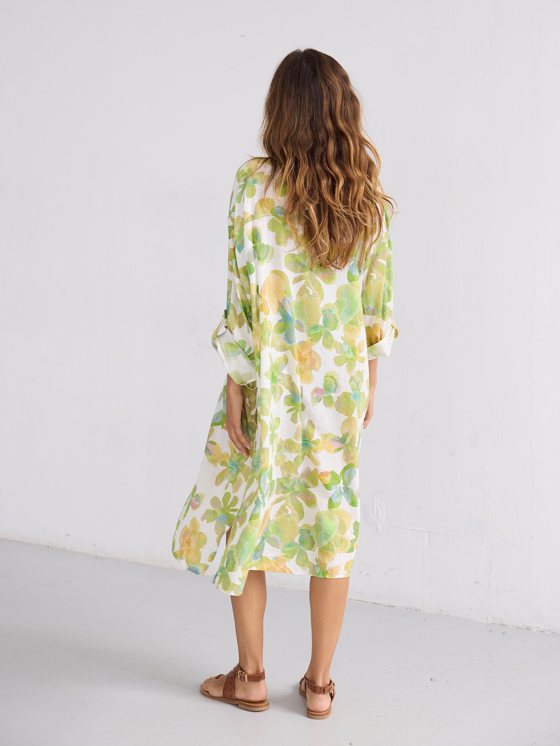 Vestido color almendra tostada