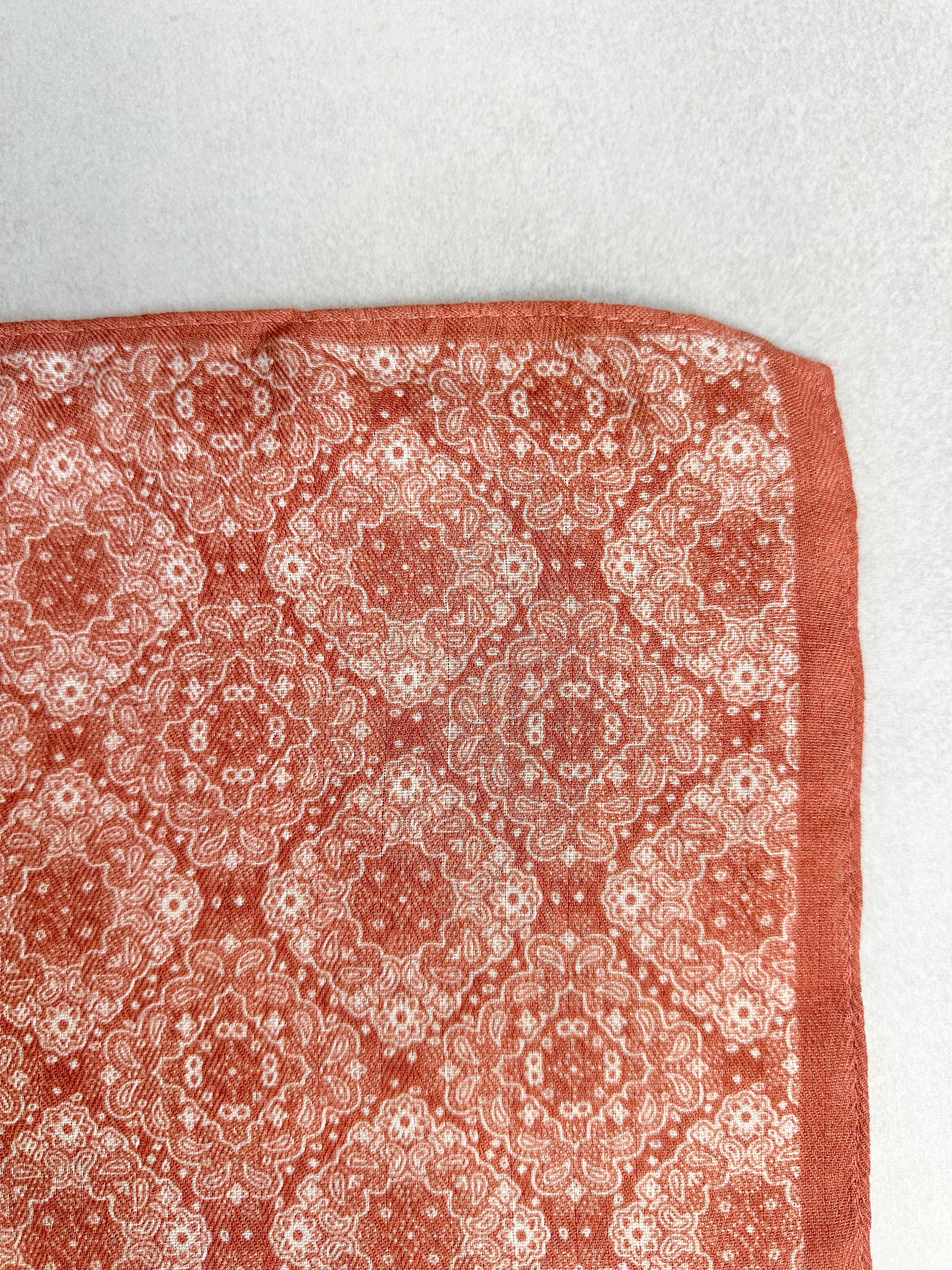 Wallpaper scarf