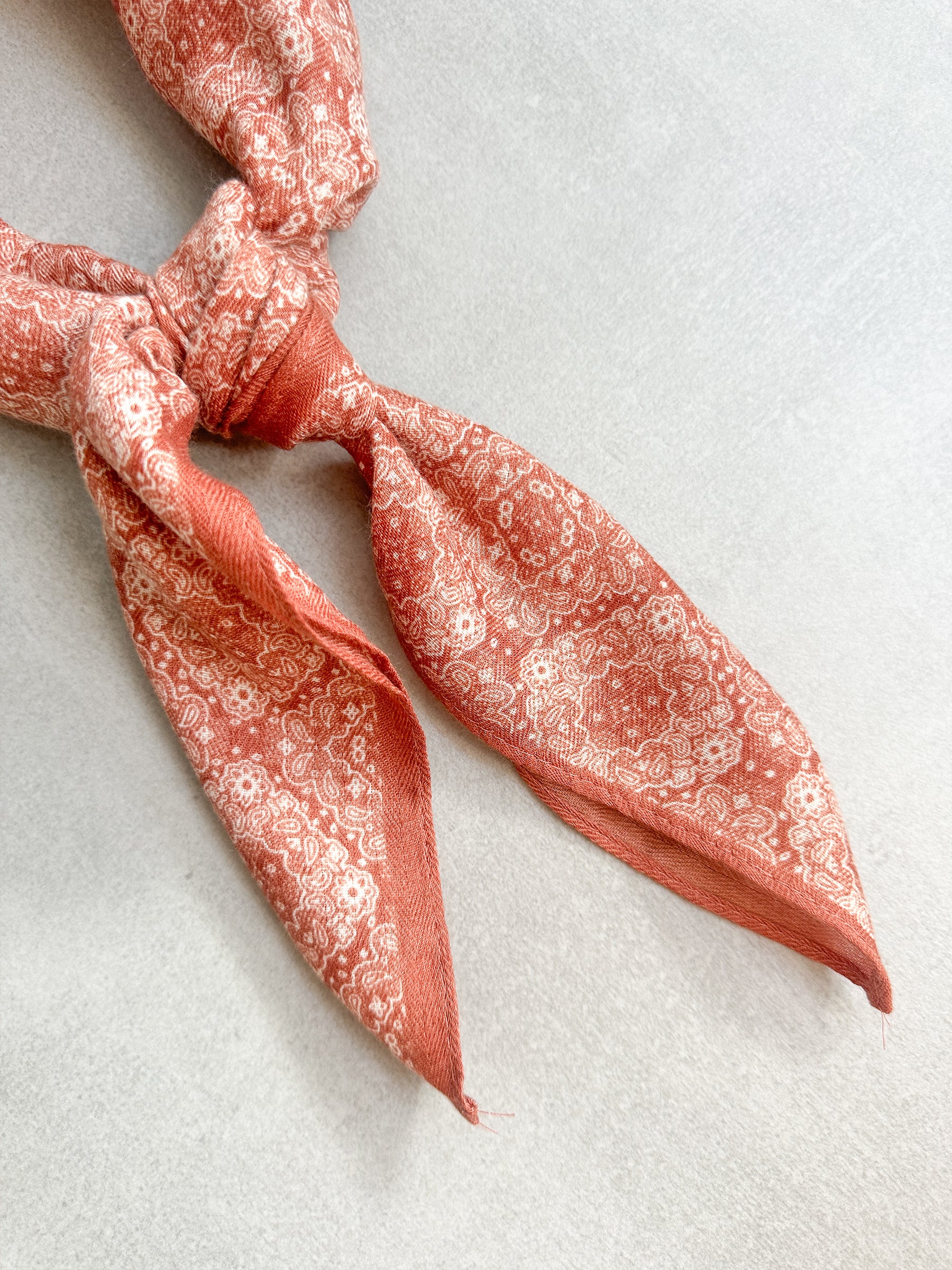 Wallpaper scarf