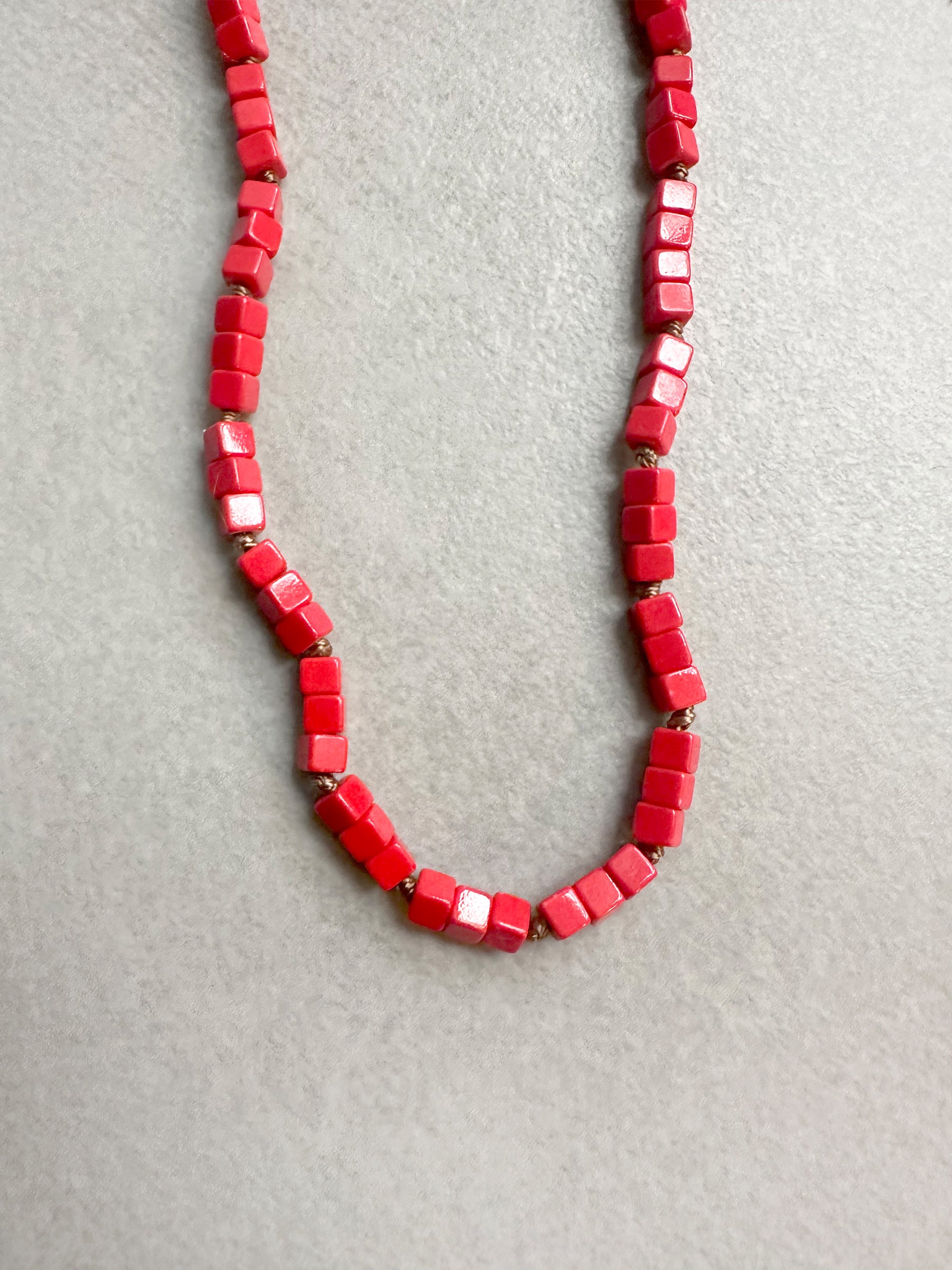 Bead necklace