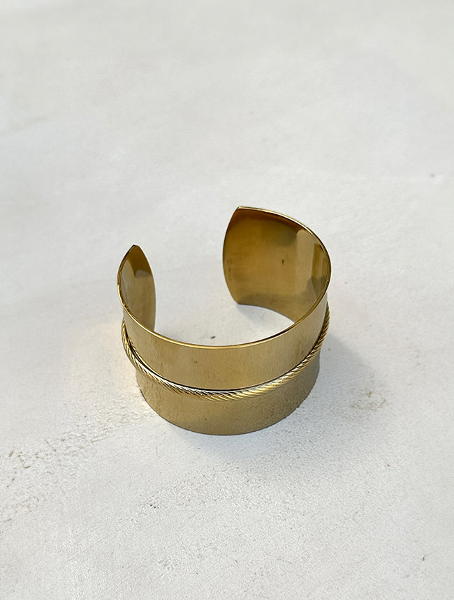 Gold bracelet